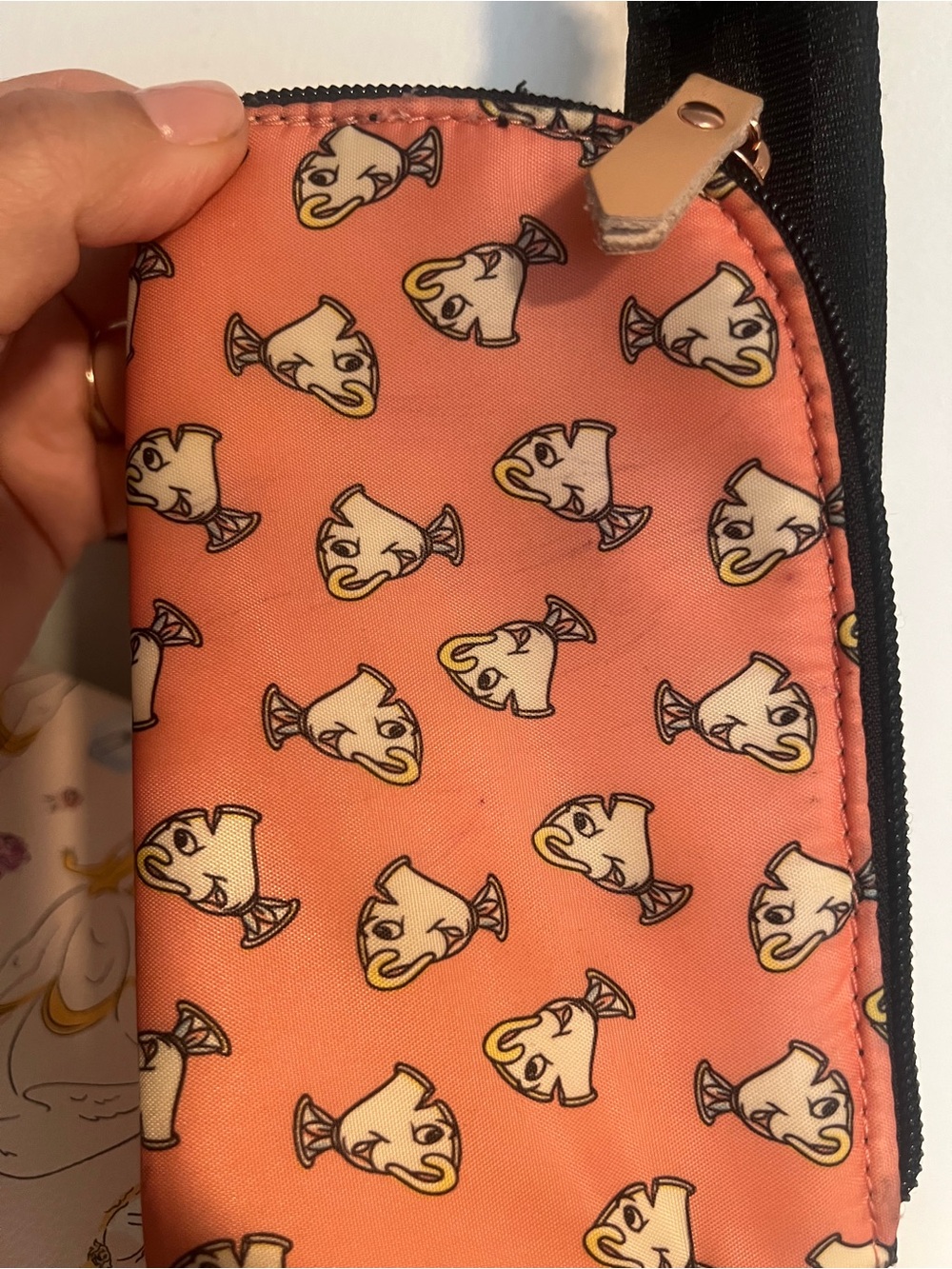 Pitunia Pickle bottom Disney Princess Belle Diaper Bag. - Picture 9 of 9